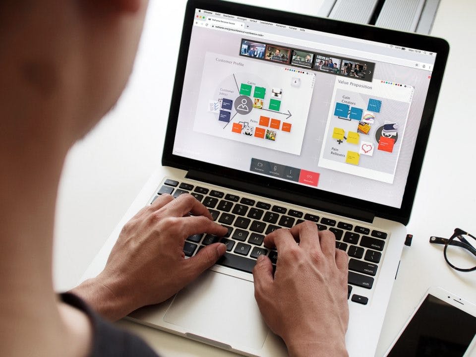 Design Offices Laptop arbeiten online weframe