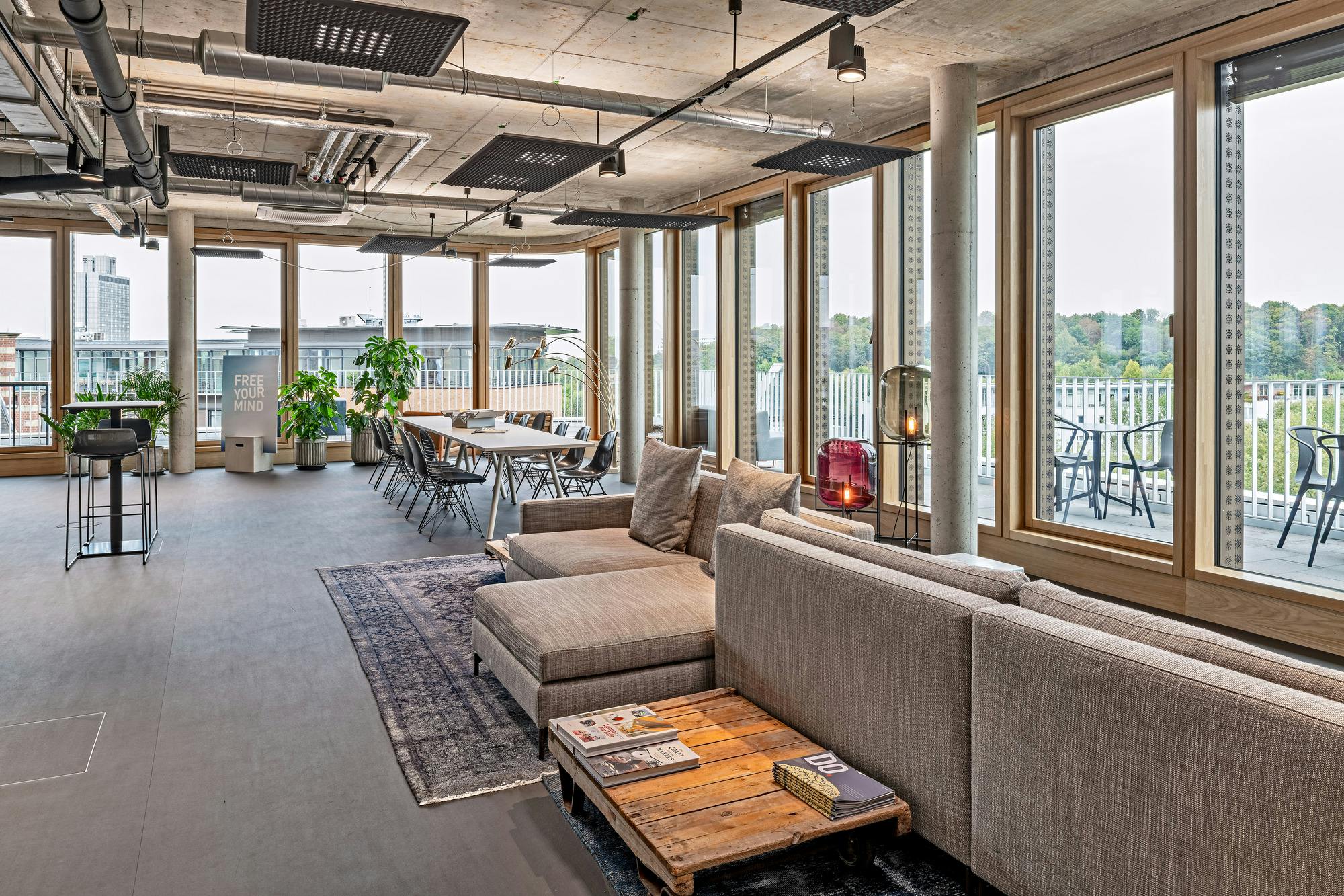 Rooftop Lounge Standort Design Offices