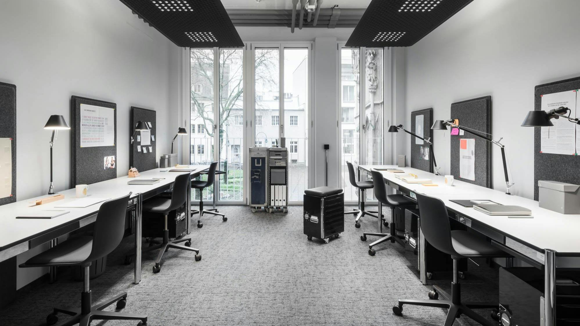 Fix Desk Project Office Büro Design Offices